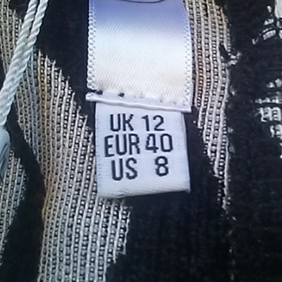 𝅺NWT- Missguided- Zebra Jacquard Bralet - Picture 8 of 8